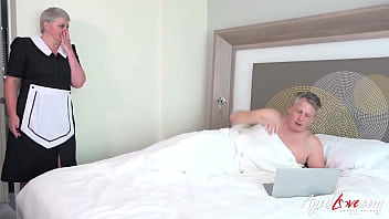 AGEDLOVE Naked customer of british hotel seduced lusty maid
